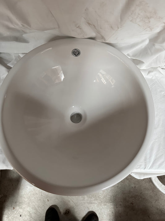 Ceramic basin